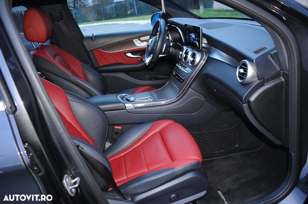 Mercedes-Benz GLC Coupe 300 4Matic 9G-TRONIC Exclusive - 35