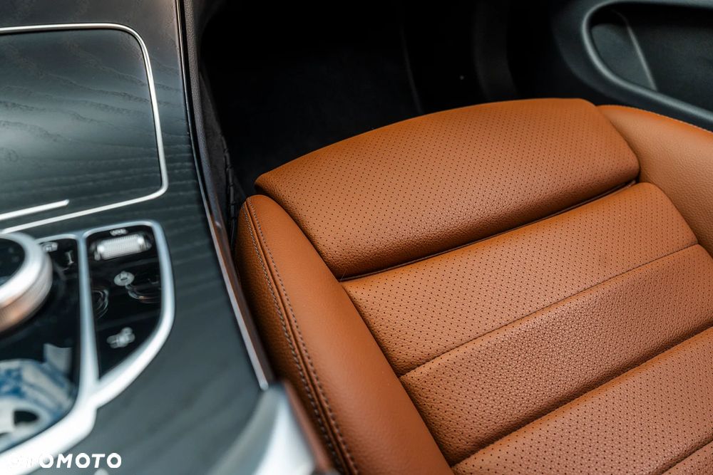 Mercedes-Benz Klasa C 300 4MATIC 9G-TRONIC - 20
