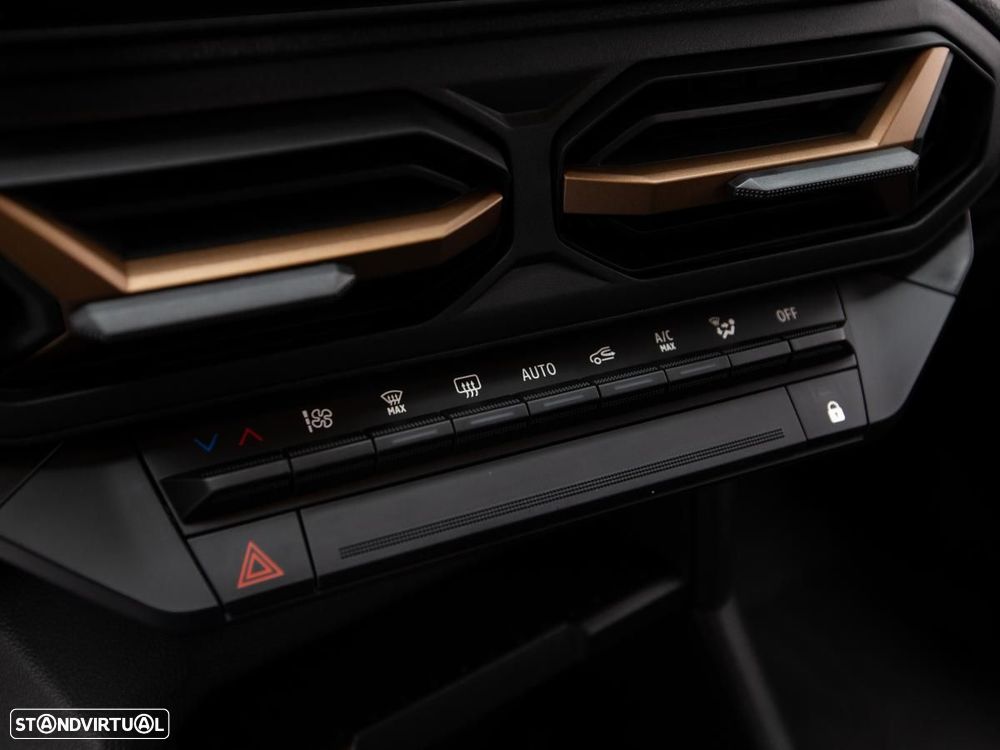 Dacia Duster 1.6 Hybrid Extreme - 25