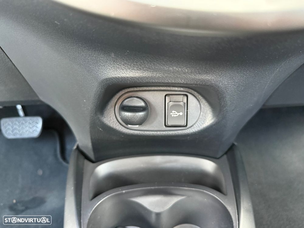 Toyota Yaris 1.5 HSD Comfort+P.Style - 23