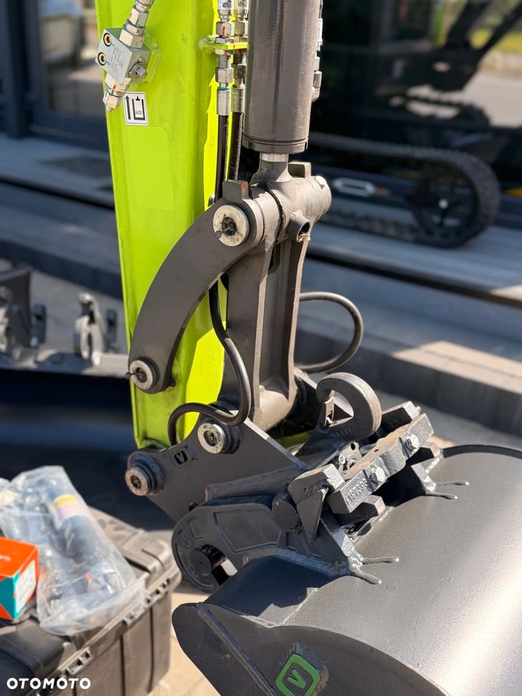 Zoomlion ZE26GU | FABRYCZNIE NOWA | Silnik KUBOTA | 3 ŁYŻKI | SZYBKOZŁĄCZE HYDRAULICZNE | ZE27GU - 12
