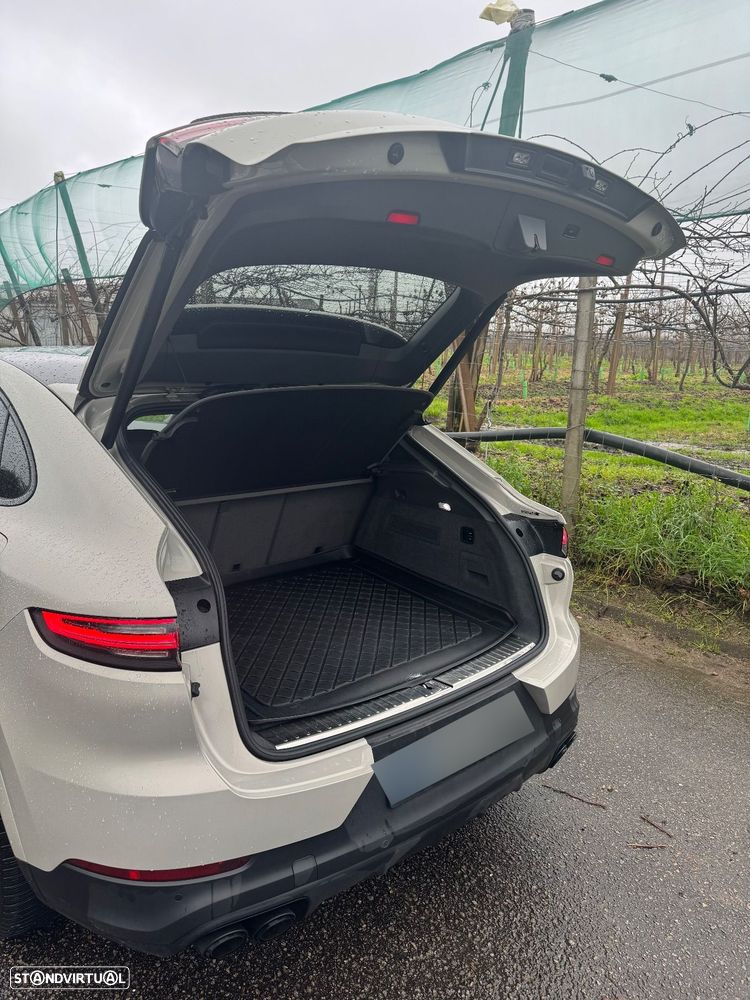 Porsche Cayenne Coupé E-Hybrid - 5