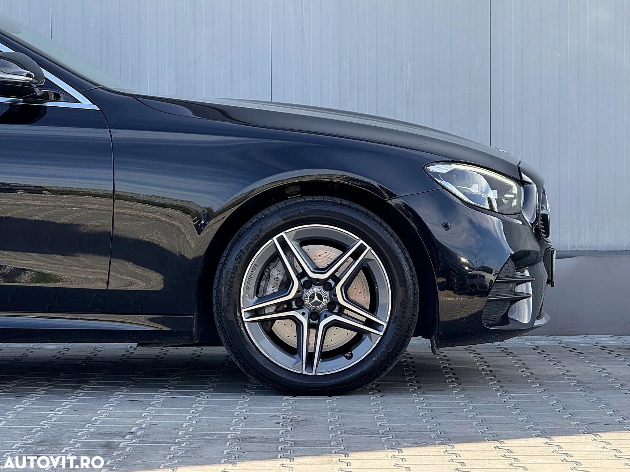 Mercedes-Benz E 300 de 9G-TRONIC AMG Line - 35
