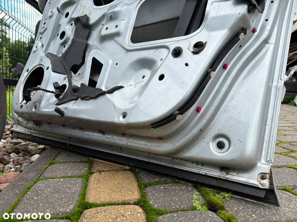 Maska grill drzwi lusterko audi a4 b6 sedan srebrne - 8