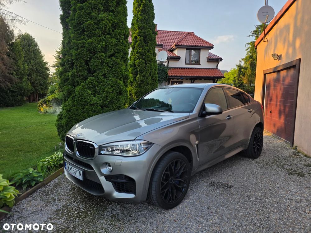 BMW X6M - 1