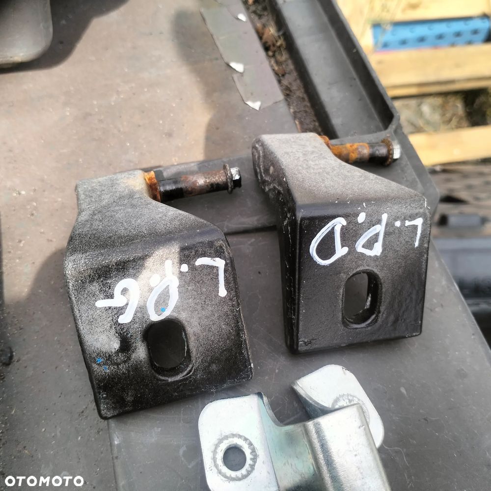 AIXAM 2022 MINI AUTO ZAWIASY DRZWI LEWYCH - 1