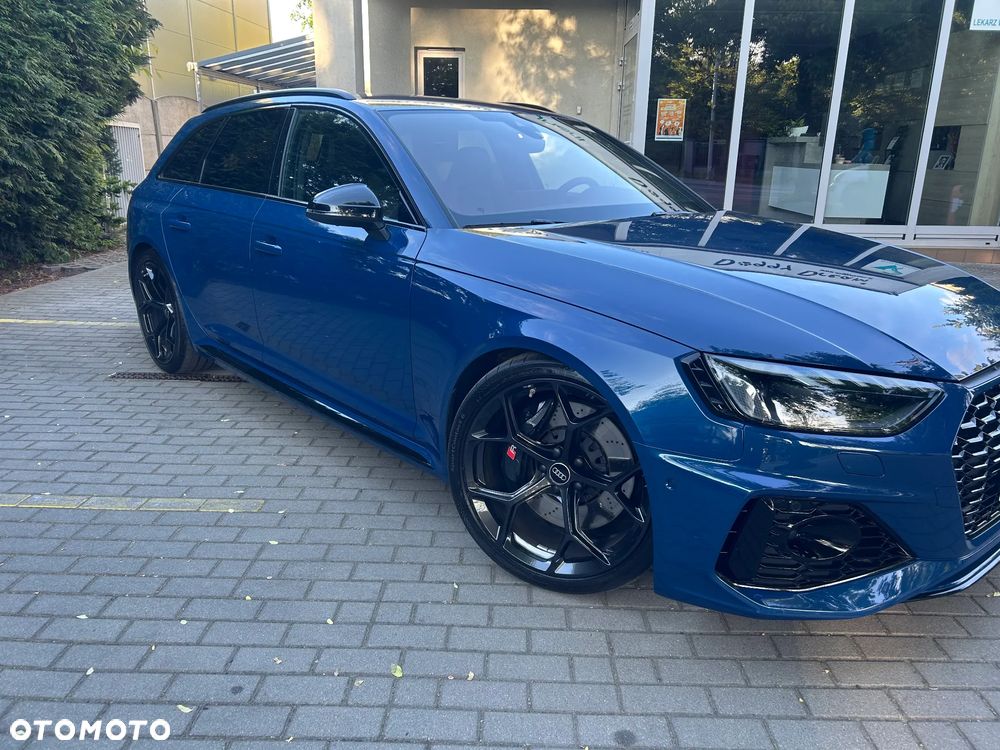 Audi RS4 Limousine - 5