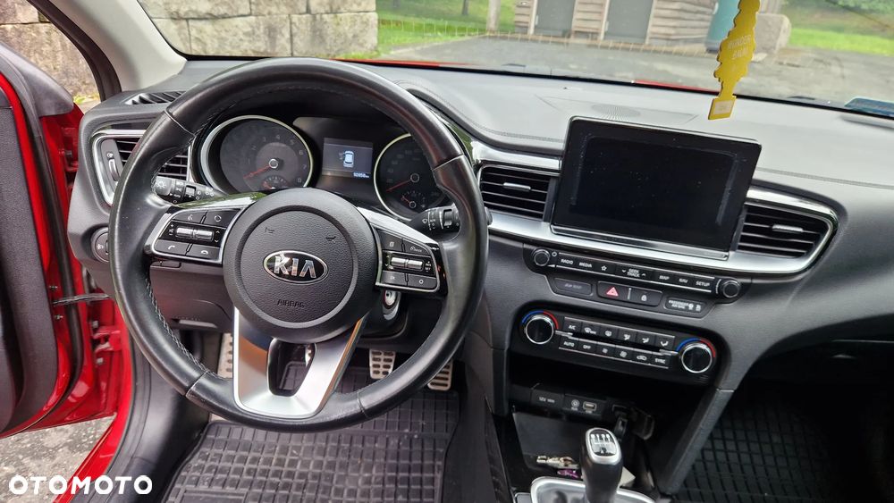 Kia Ceed 1.4 T-GDI L Business Line - 8