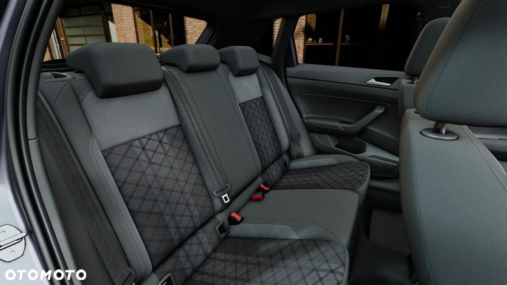 Volkswagen Polo 1.0 TSI R-Line Plus DSG - 12