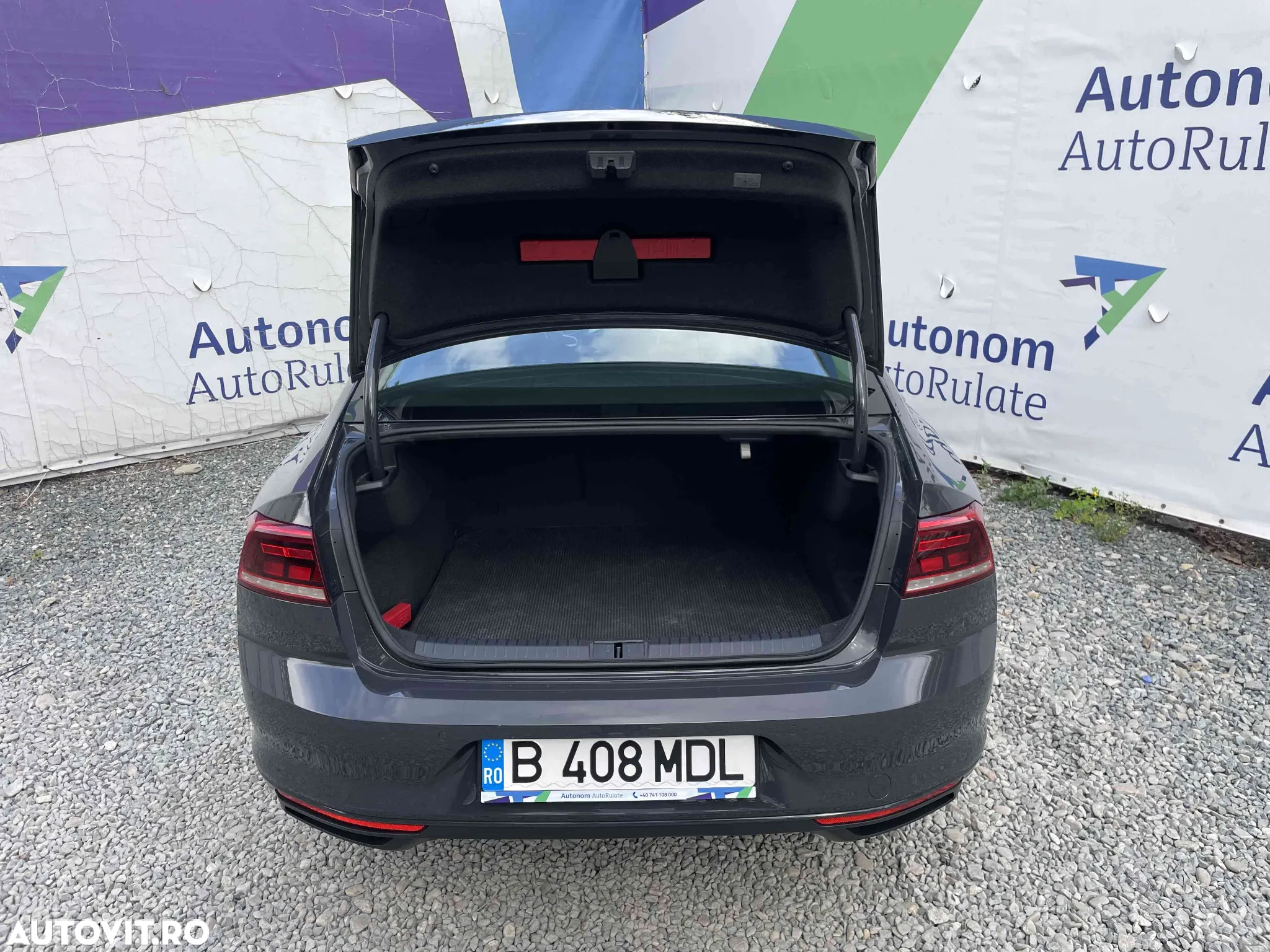 Volkswagen Passat - 7