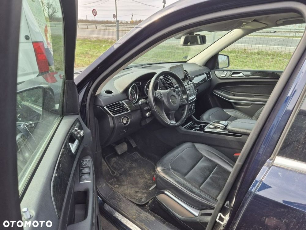 Mercedes-Benz GLS - 9