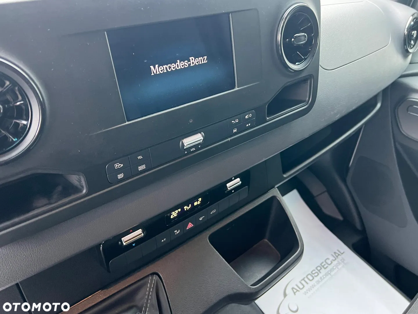 Mercedes-Benz Sprinter - 14