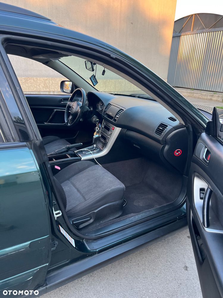 Subaru Legacy 2.5i AT - 9