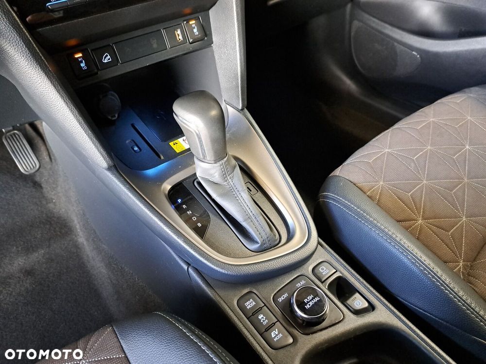 Toyota Yaris Cross Hybrid 1.5 Executive 4x4 - 27