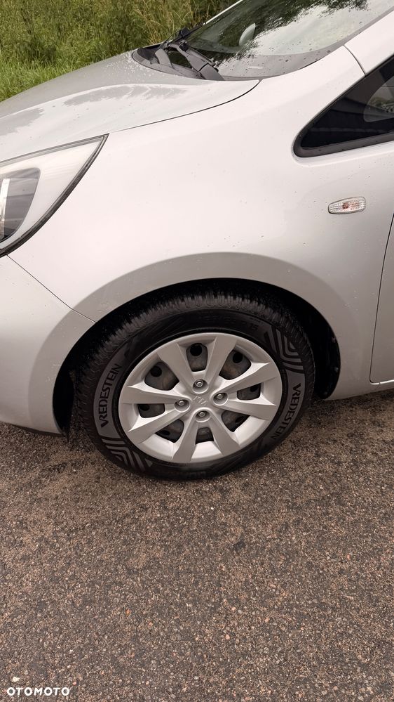 Kia Rio 1.2 L - 9