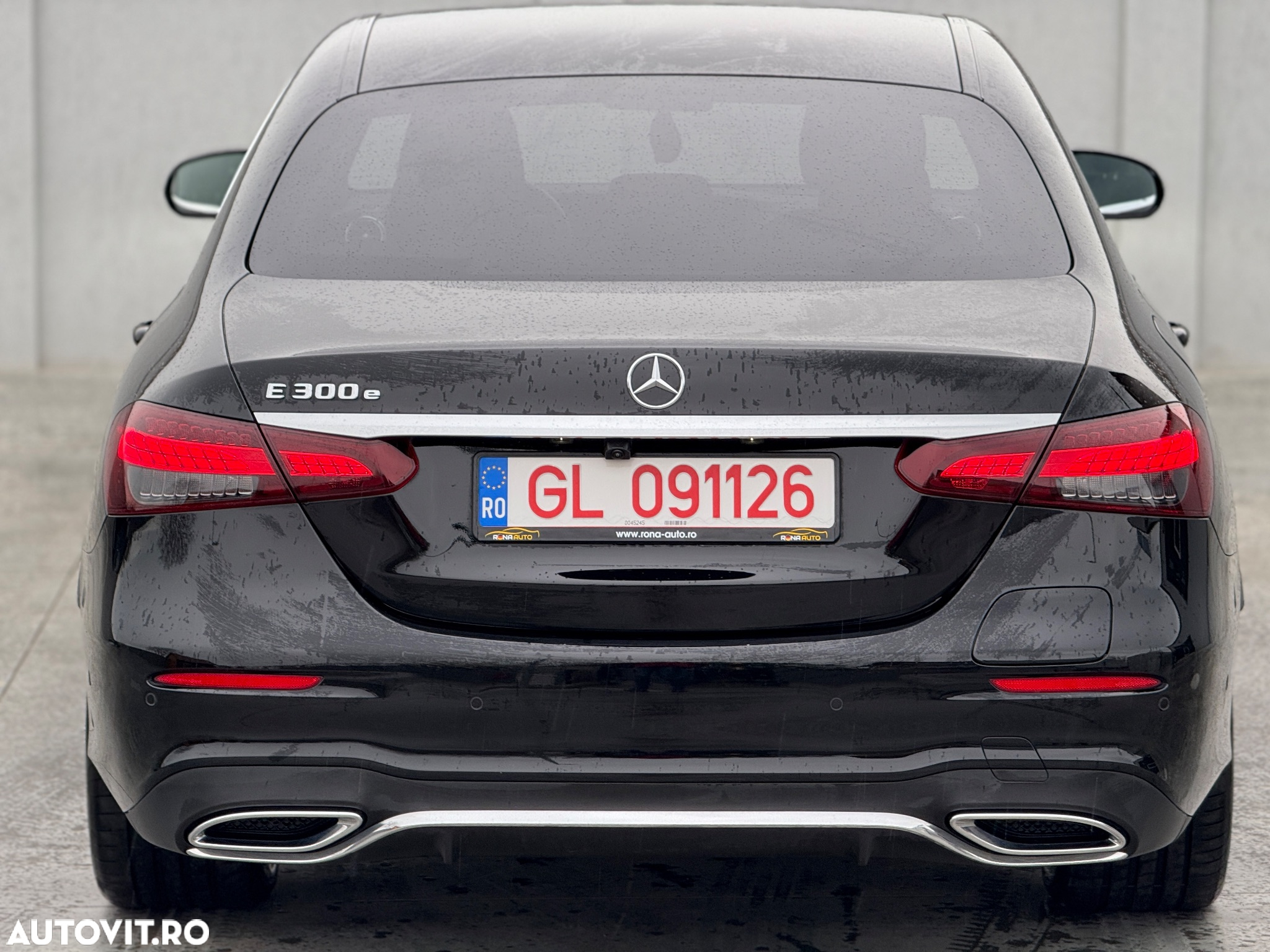 Mercedes-Benz E 300 4Matic 9G-TRONIC AMG Line - 7