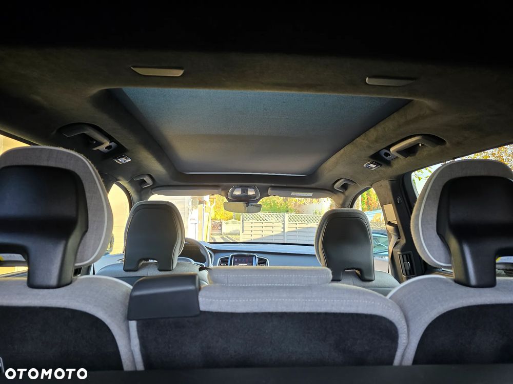 Volvo XC 90 T8 AWD Plug-In Hybrid Ultimate Dark 7os - 23