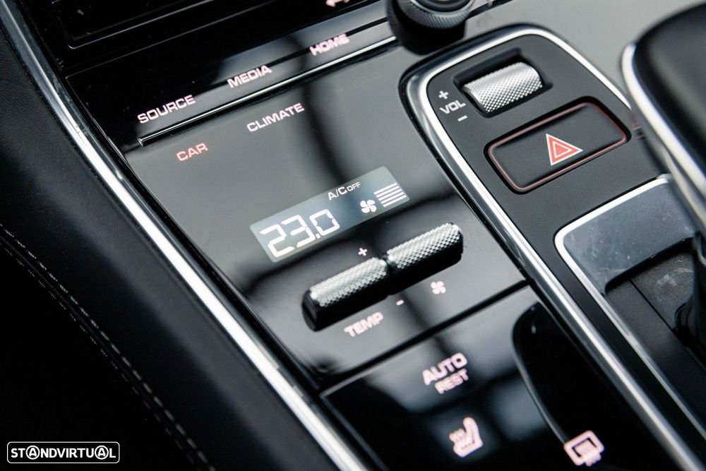 Porsche Panamera Sport Turismo 4 E-Hybrid Platinum Edition - 58