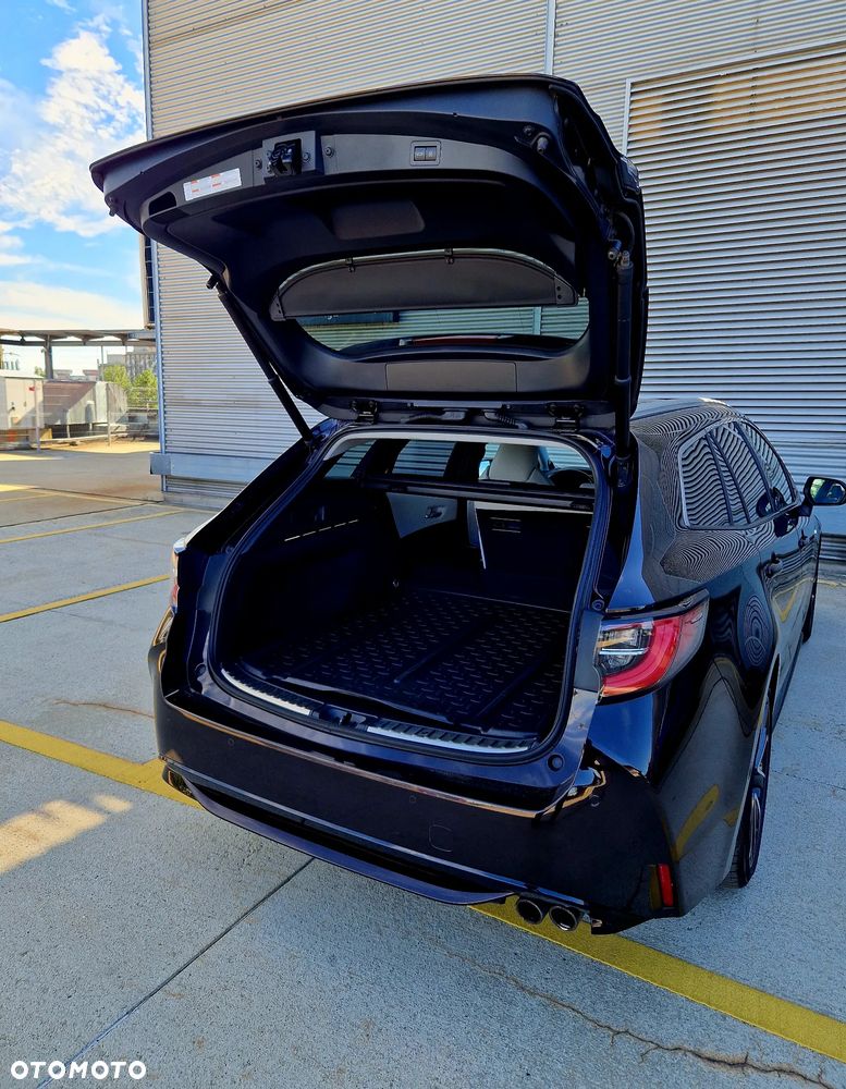 Toyota Corolla 2.0 Hybrid Executive - 19