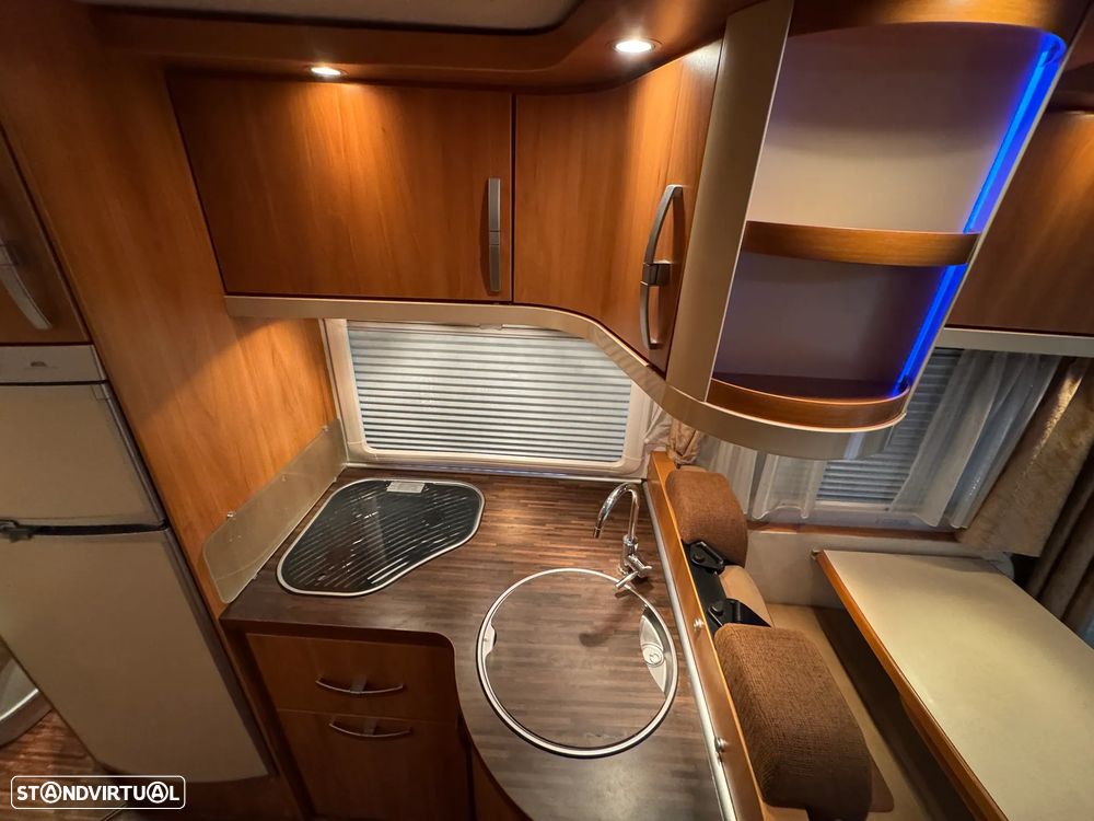 Hymer Classe B CL 654 3.0JTD - 7