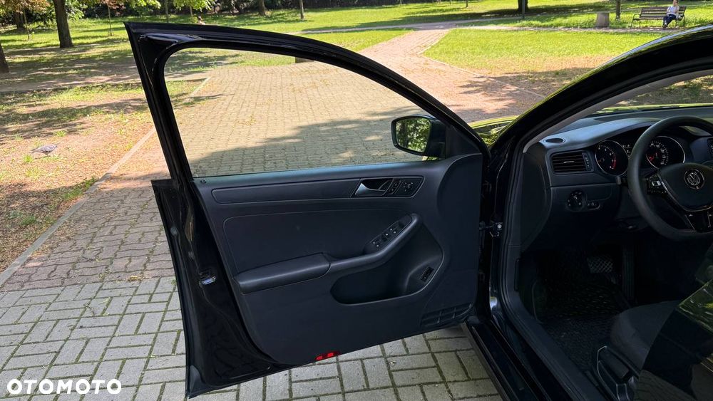 Volkswagen Jetta 2.0 Base - 7
