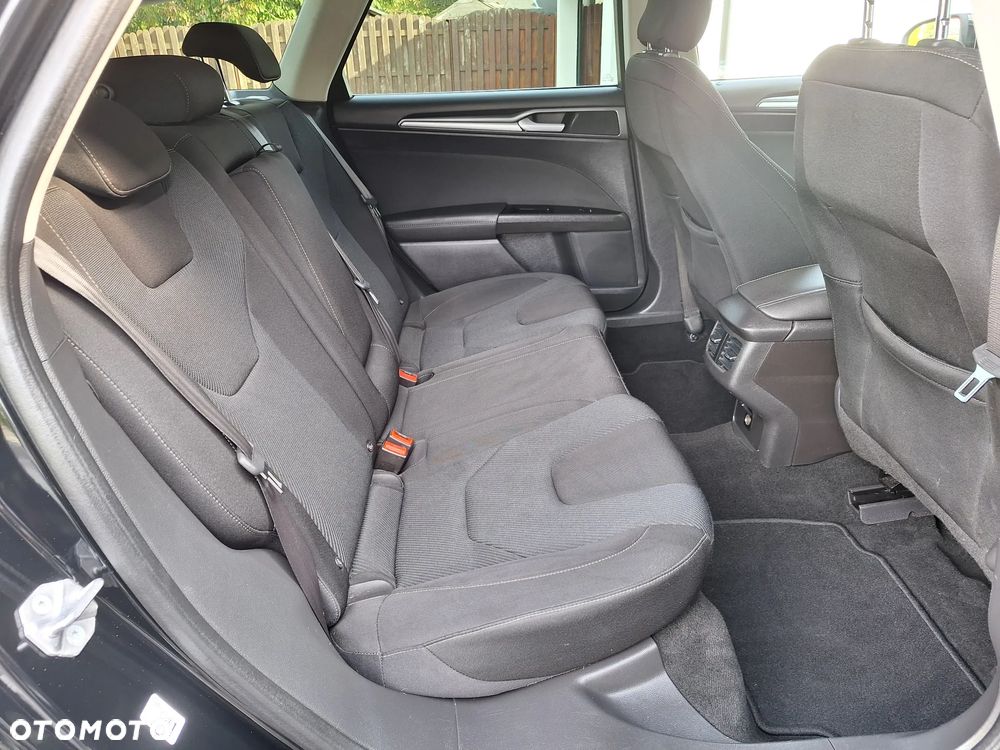 Ford Mondeo - 23