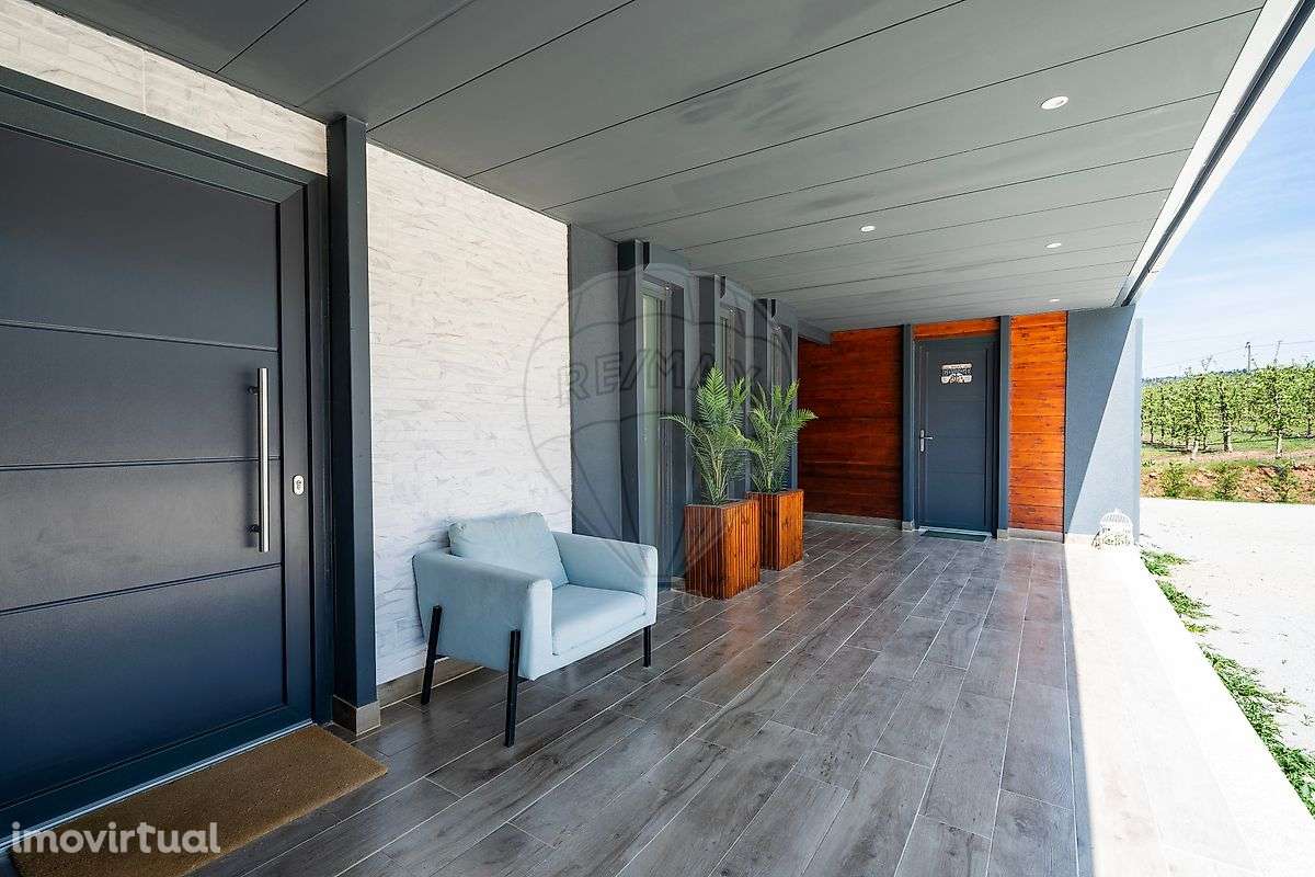 Moradia T3 para venda - Grande imagem: 2/46