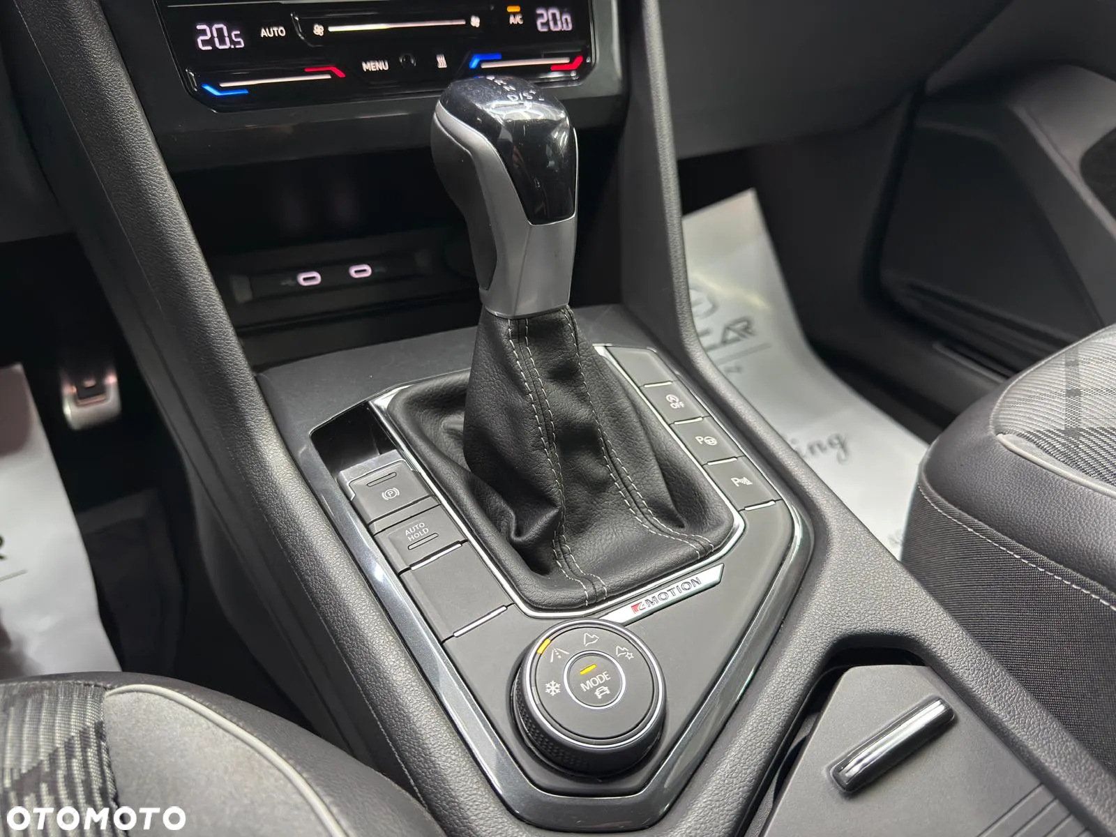 Volkswagen Tiguan 2.0 TDI SCR 4MOTION DSG R-Line - 20