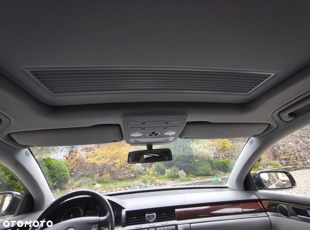 Volkswagen Phaeton - 9