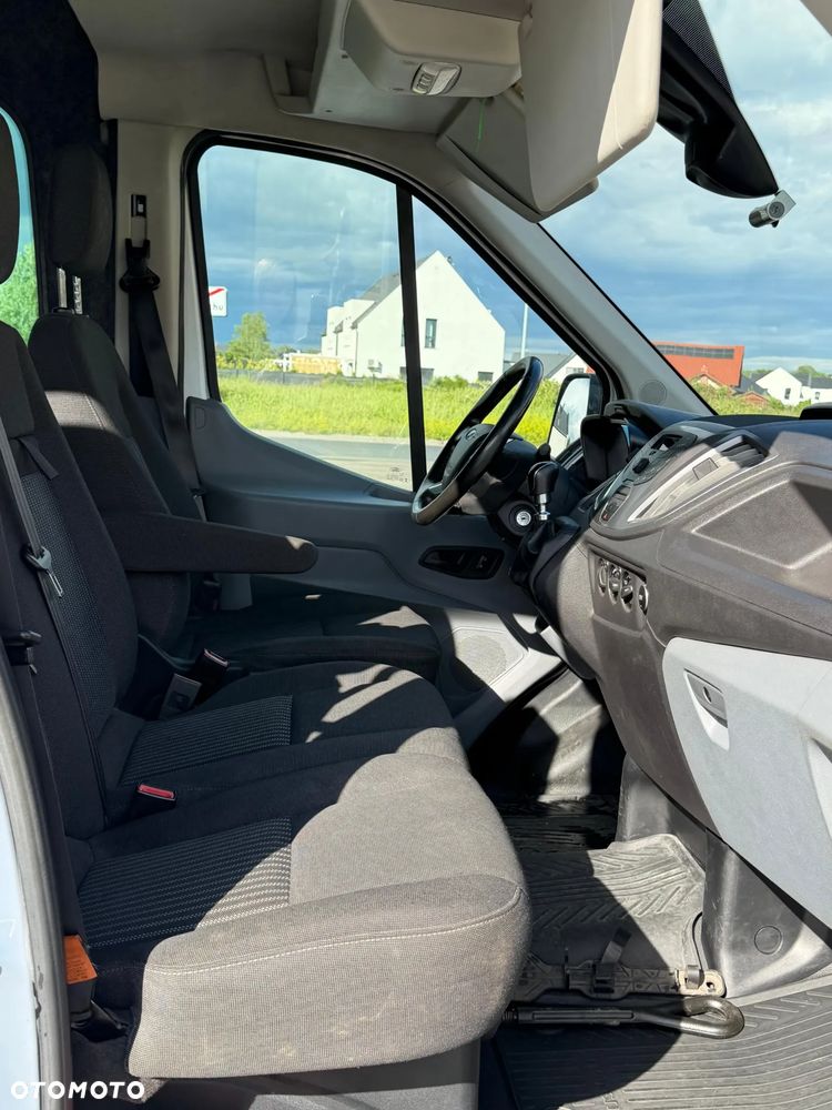 Ford Transit - 27