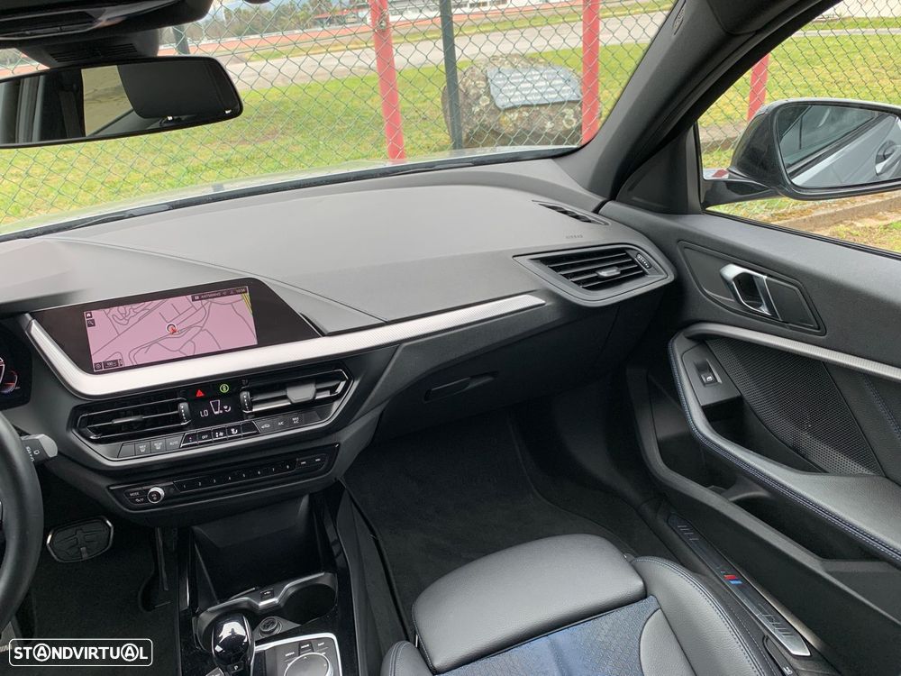 BMW 116 d Pack Desportivo M Auto - 39