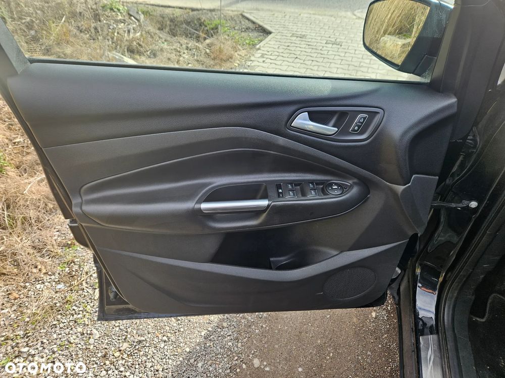 Ford Kuga - 17