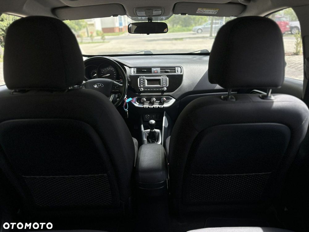 Kia Rio - 17