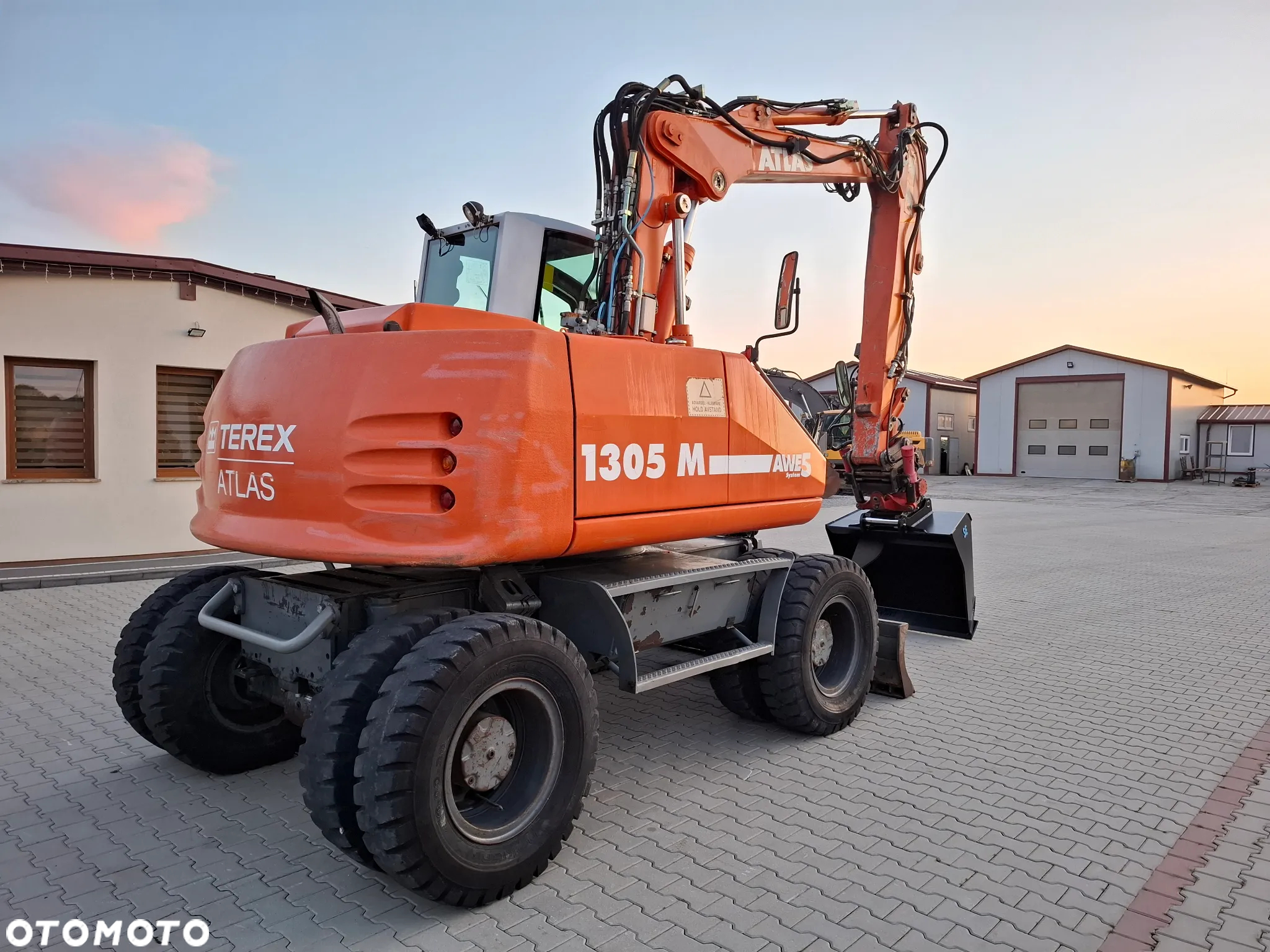Atlas 1305 ROTOTILT - 5