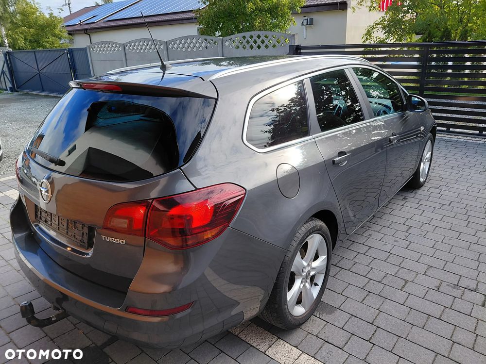 Opel Astra 1.4 Turbo - 4