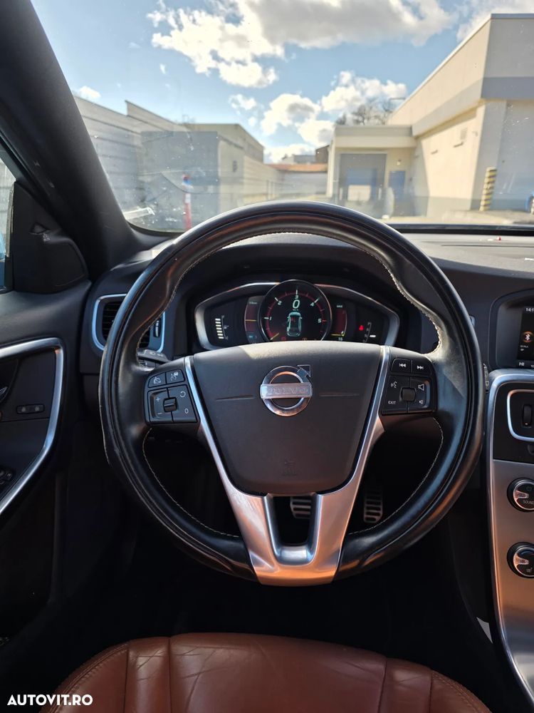 Volvo V60 D5 AWD Geartronic Kinetic - 10