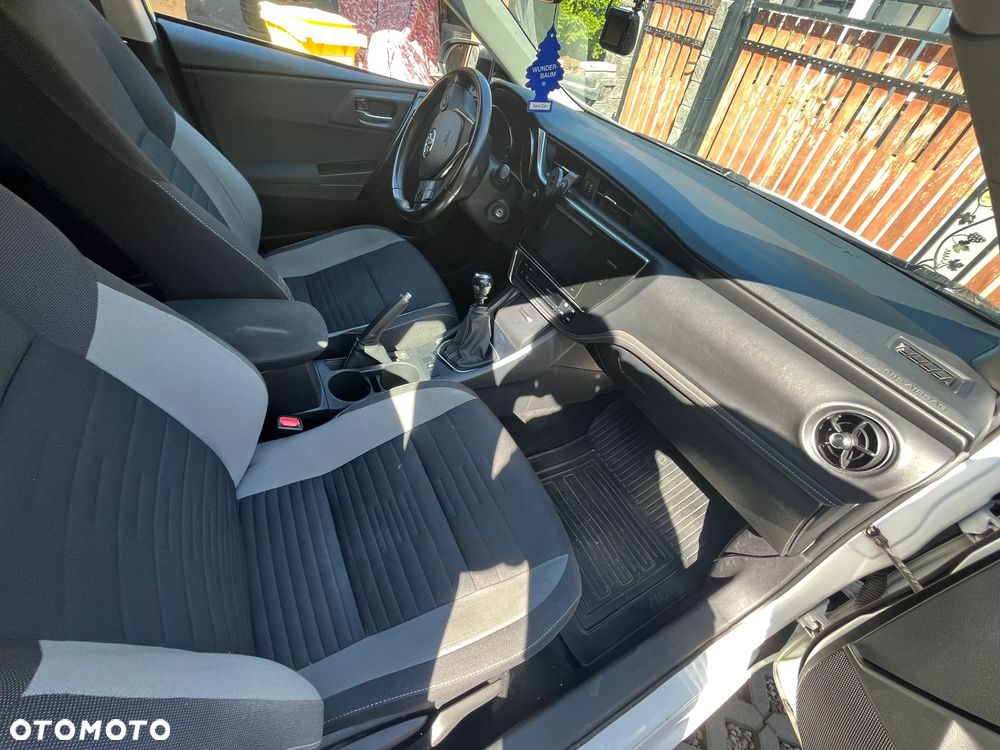 Toyota Auris 1.6 Active - 6