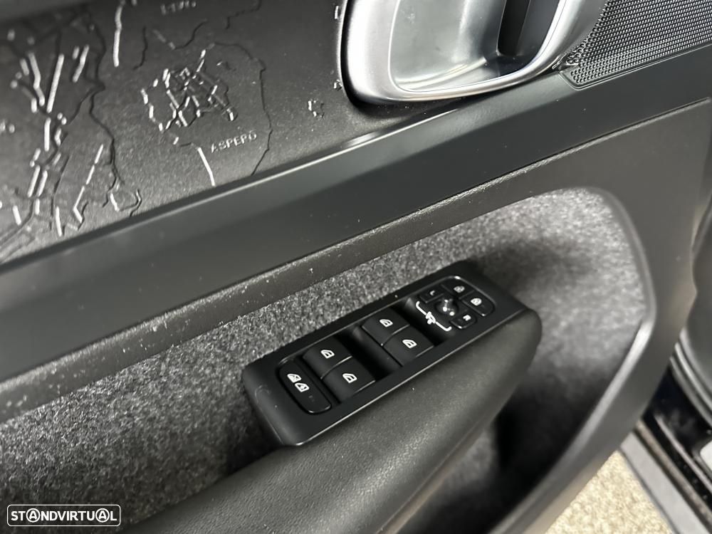 Volvo XC 40 Recharge 69 kWh Single Motor Plus - 19