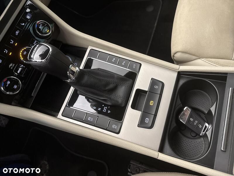 Skoda Superb 2.0 TSI Style DSG - 18