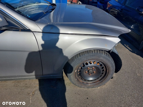 Błotnik przód prawy Mercedes C-klasa W204