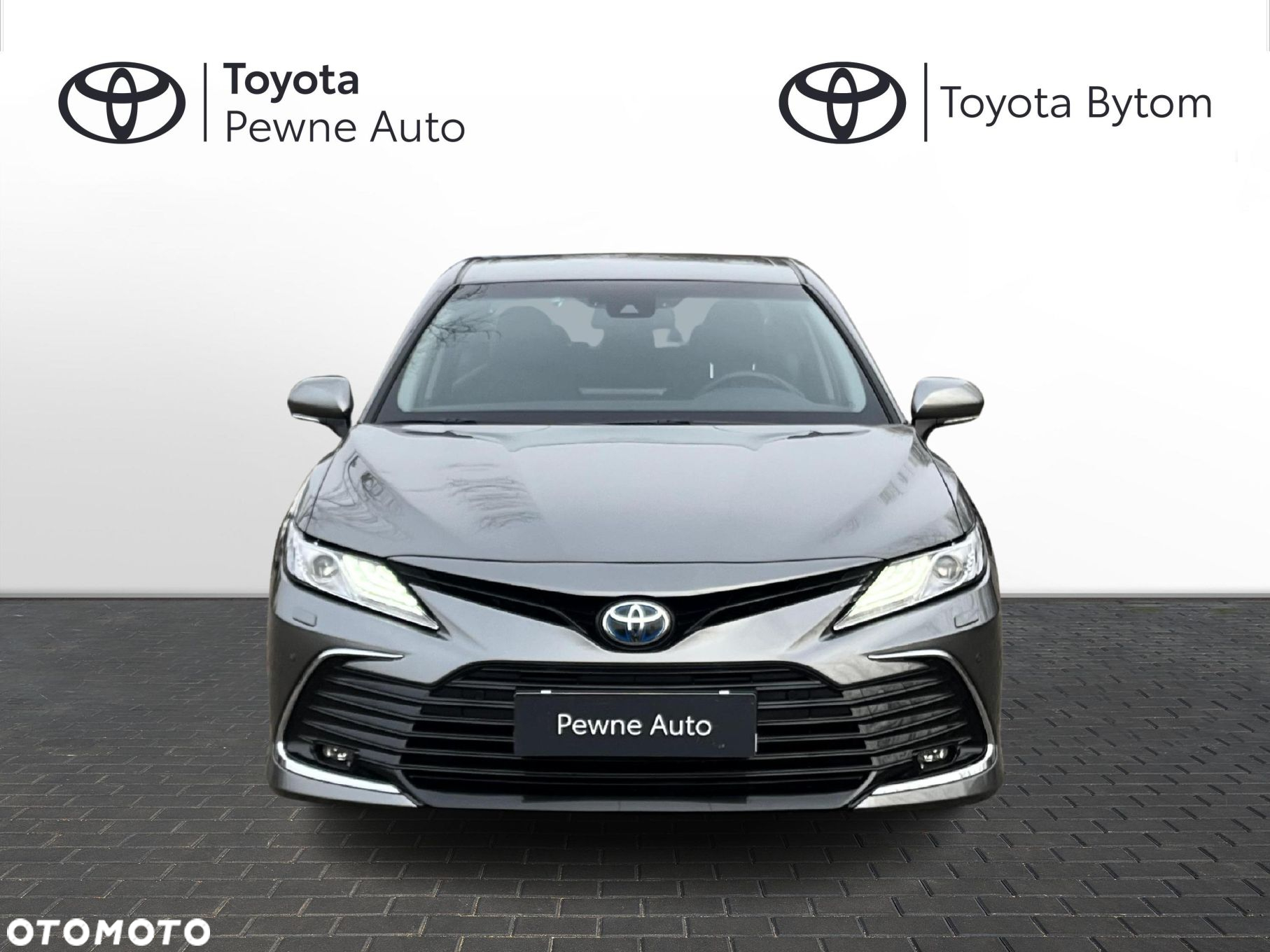 Toyota Camry - 10