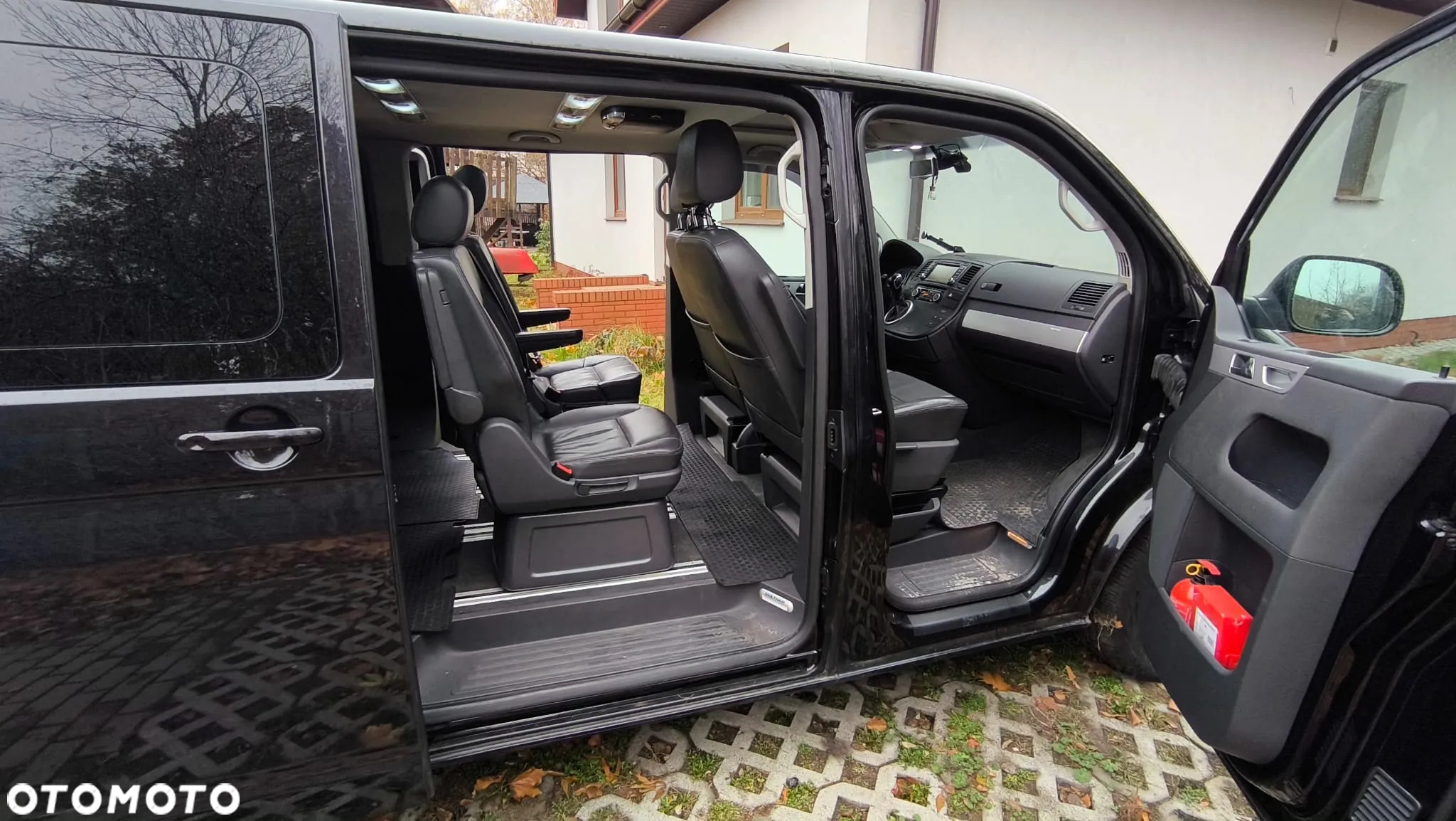 Volkswagen Multivan - 5