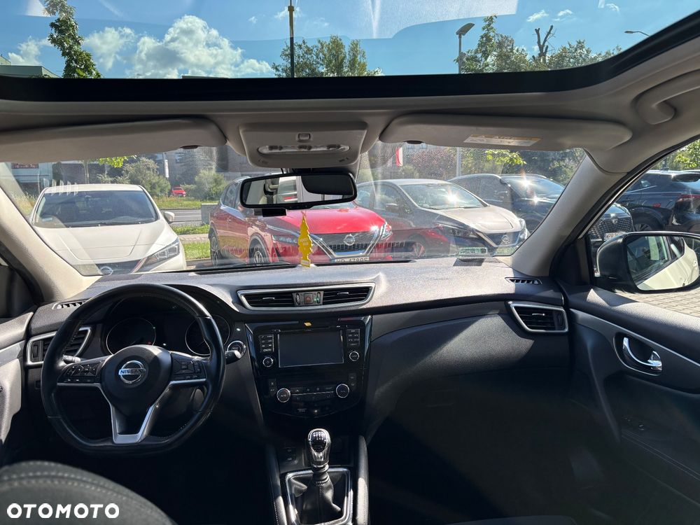 Nissan Qashqai 1.5 dCi N-Connecta - 9