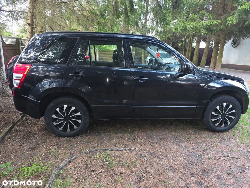 Suzuki Grand Vitara 2.0 Club - 5
