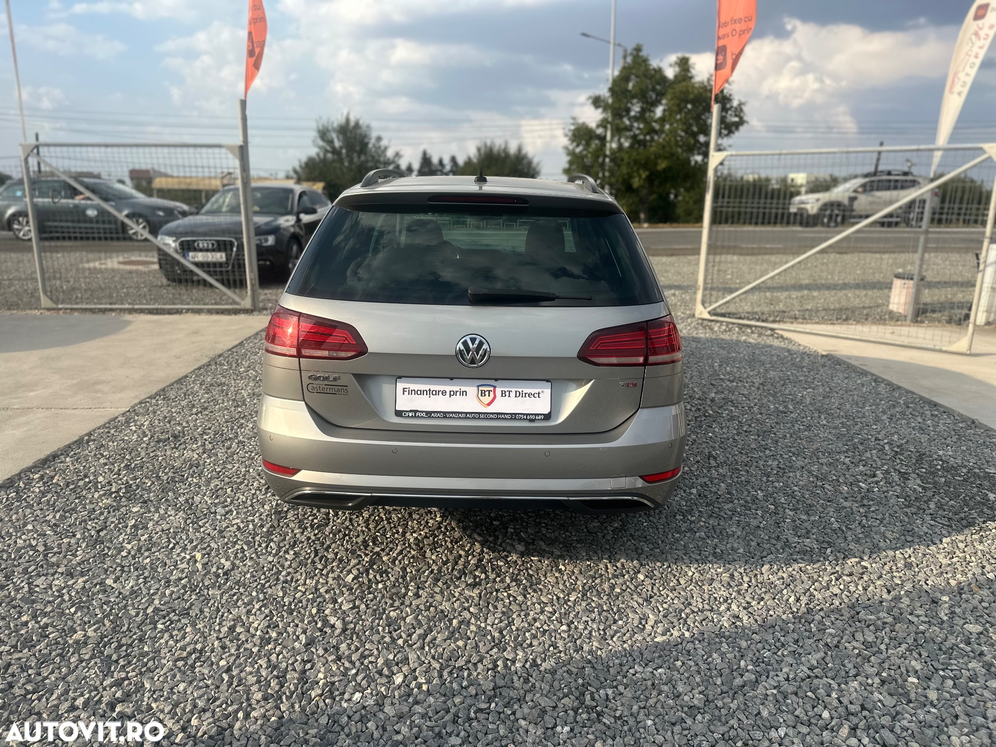 Volkswagen Golf 1.6 TDI Comfortline - 4