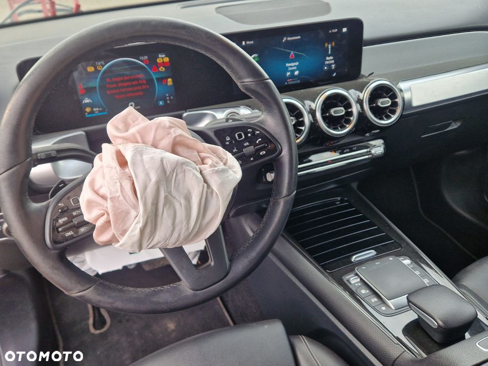 Mercedes-Benz GLB 200 Progressive 7G-DCT - 11