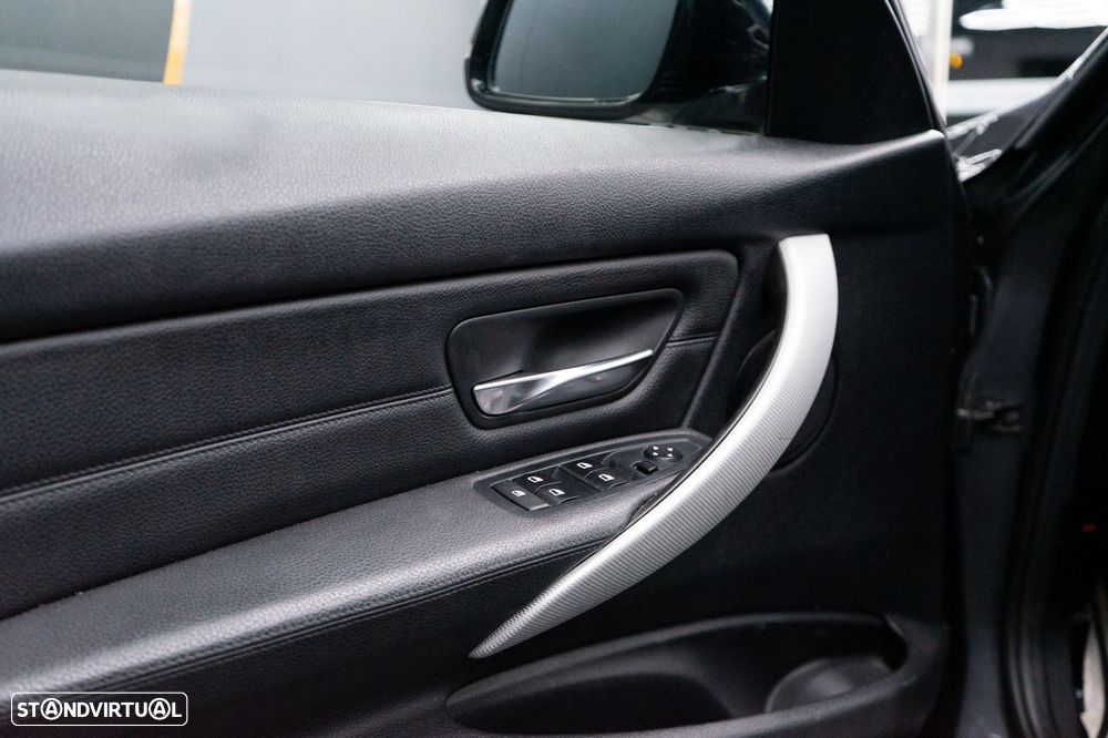 BMW 320 d Touring Auto Pack M - 27