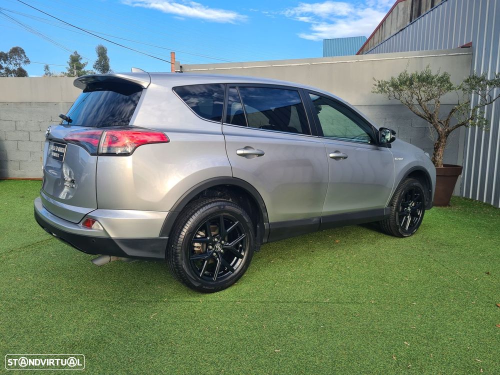 Toyota RAV4 - 4