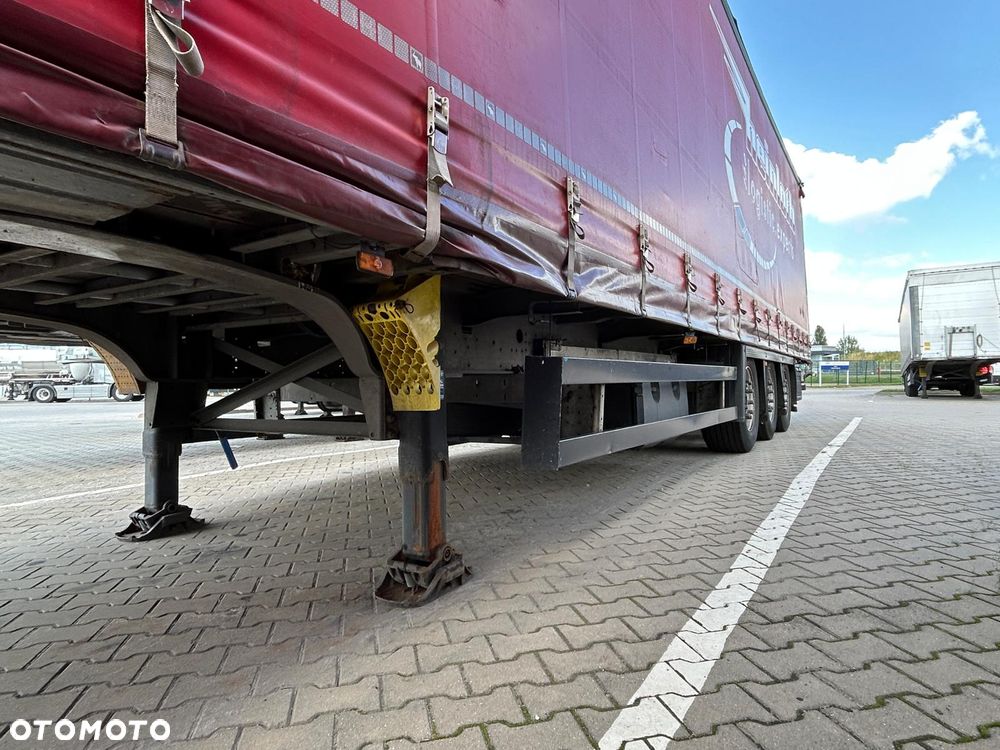 Schmitz Cargobull SCS Mega Varios; dach podnoszony; koła 385/55 R22,5 - 3