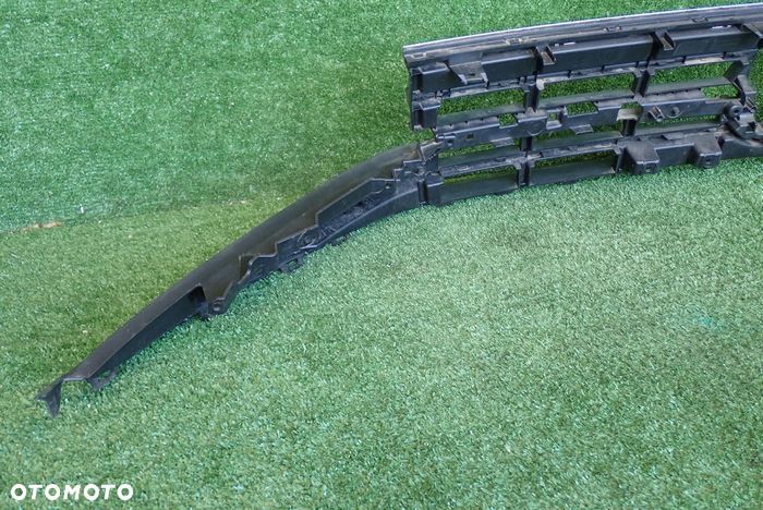 VW TOUAREG III LIFT 18- atrapa grill - 12